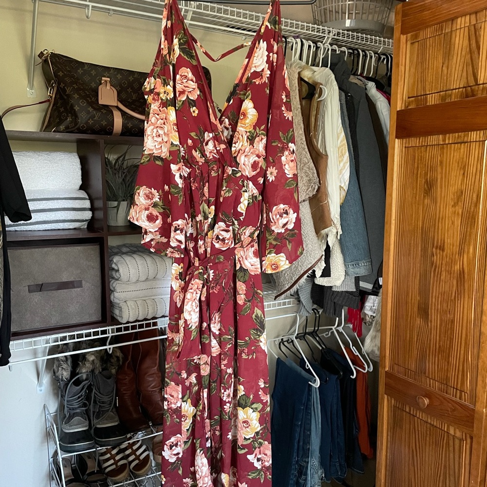 Floral Maxi Dress with Split. M